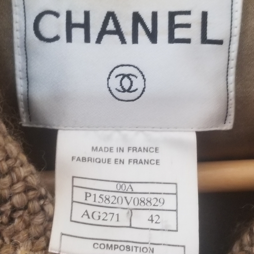 Chanel Women's Brown Tweed Coat - Picture 3 of 11